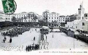 760- Alger - Place du Gouvernement - Fete militaire